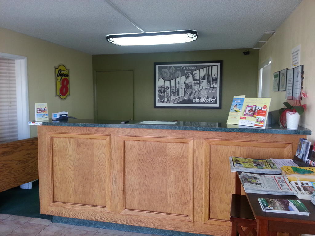 Super 8 By Wyndham Ridgecrest Motel Exterior photo